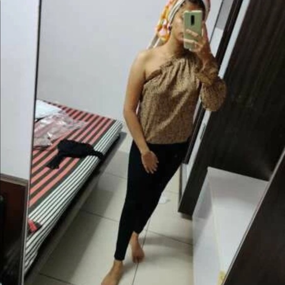 Cheetah Print One-Shoulder Top - Picture 7 of 8